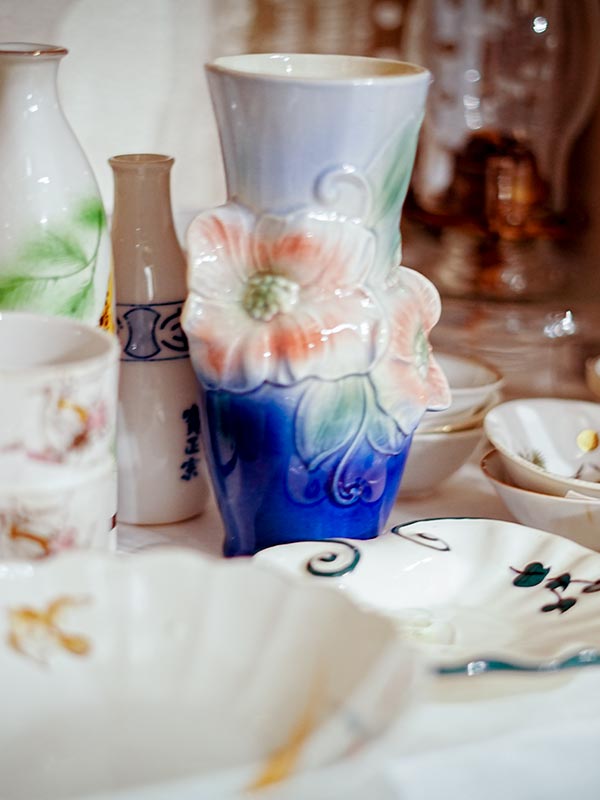 image of artefacts and antiques that were kept at the Hale Aloha.